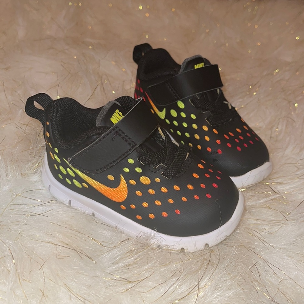 Nike | Dark Blue/Red/Orange/Yellow | child’s size 4